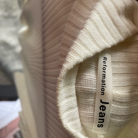 Never worn - 3 piece outfit - pants, top & long sweater - Picture 12 of 12